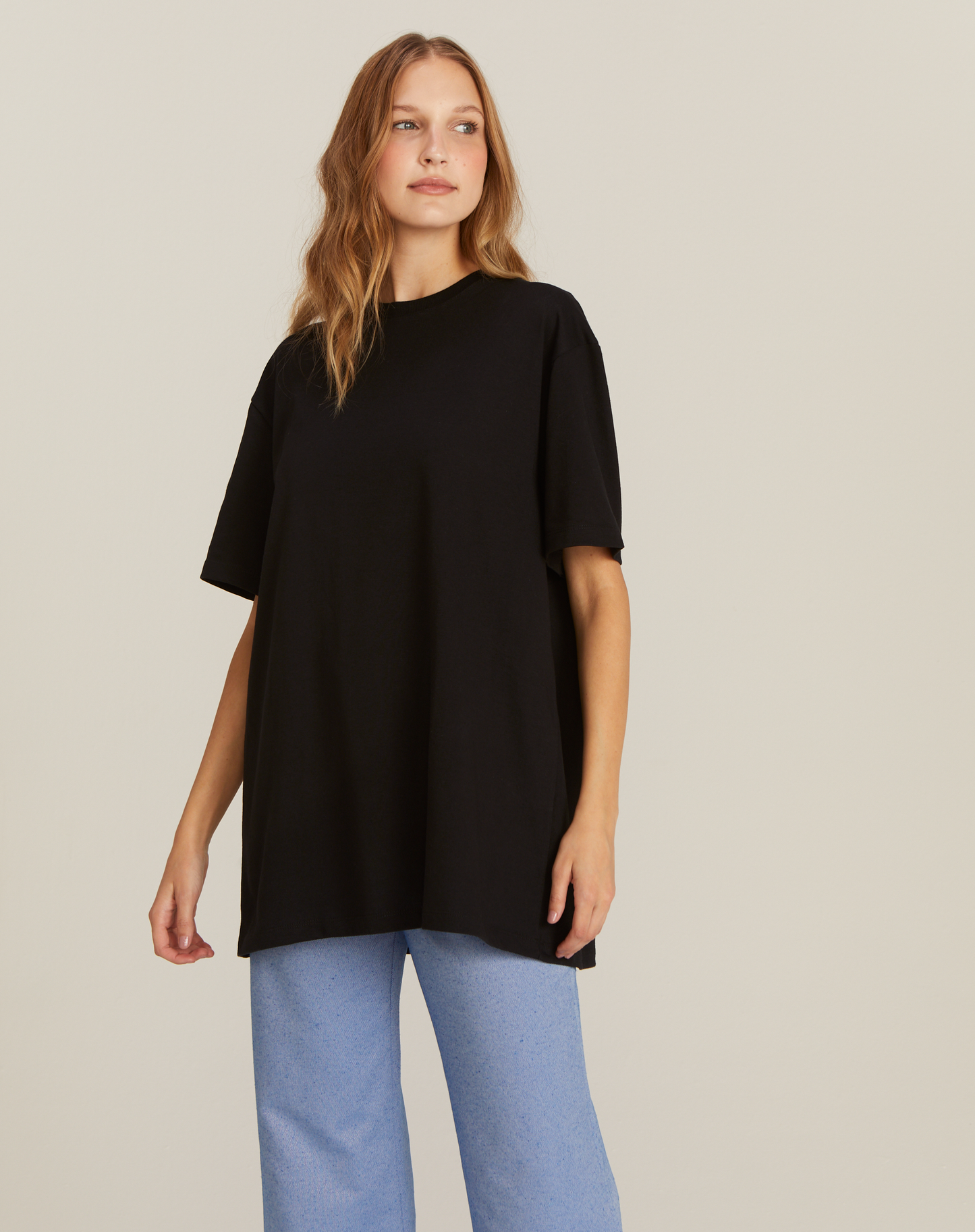 T-shirt Basic Oversized em Algodão Preta Tamanho único