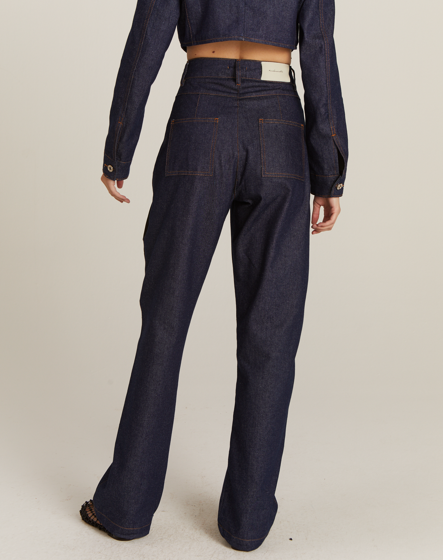 Calça Jeans com Recortes em Tule Indigo