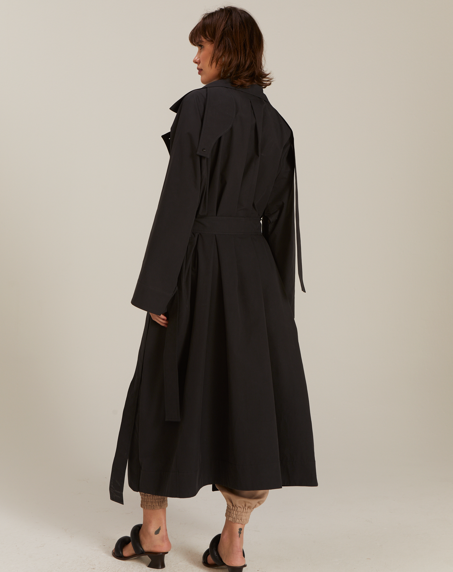Casaco Trench Rhouda Preto Longo