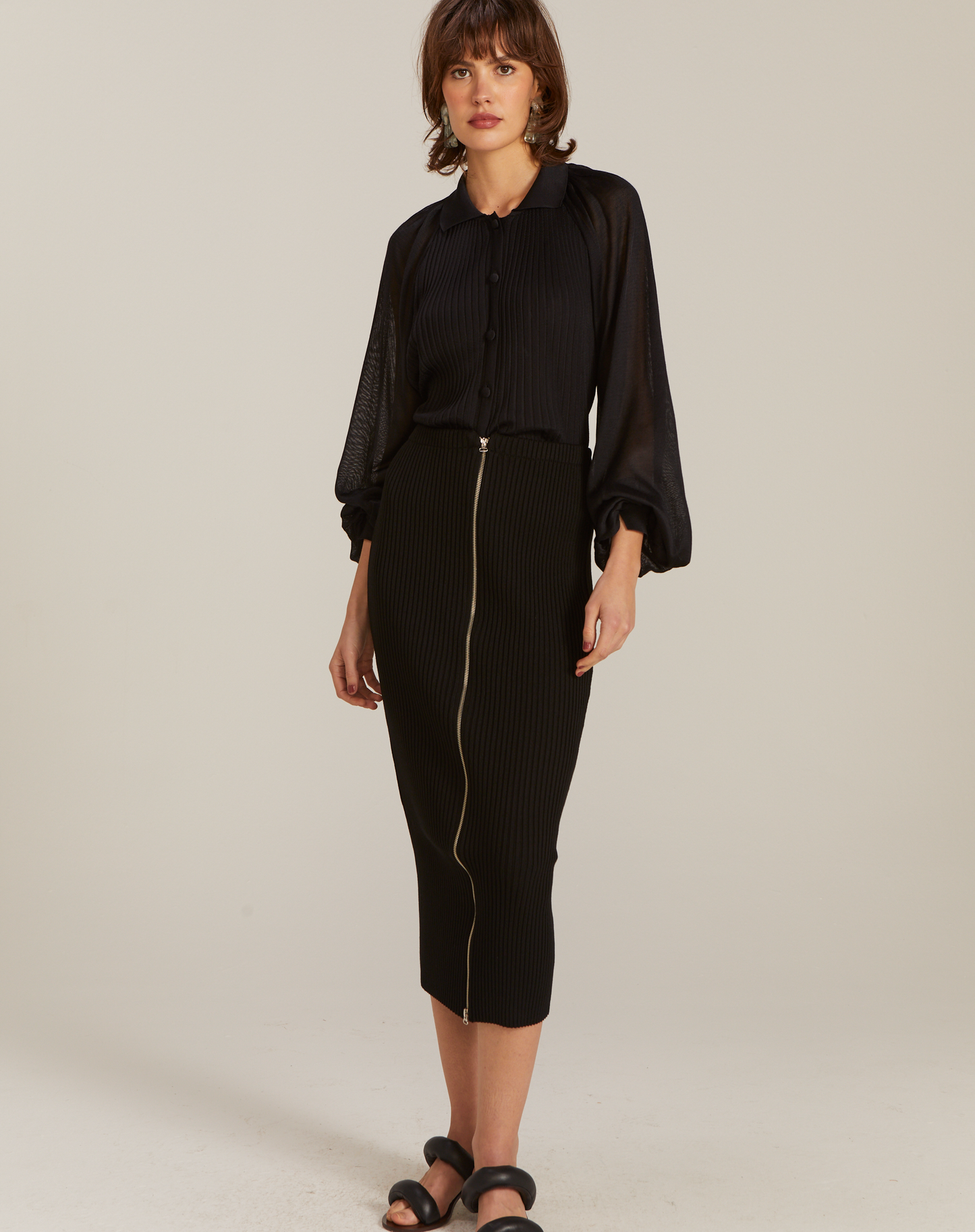 Saia Naomi Midi em Tricot com Zíper Preta