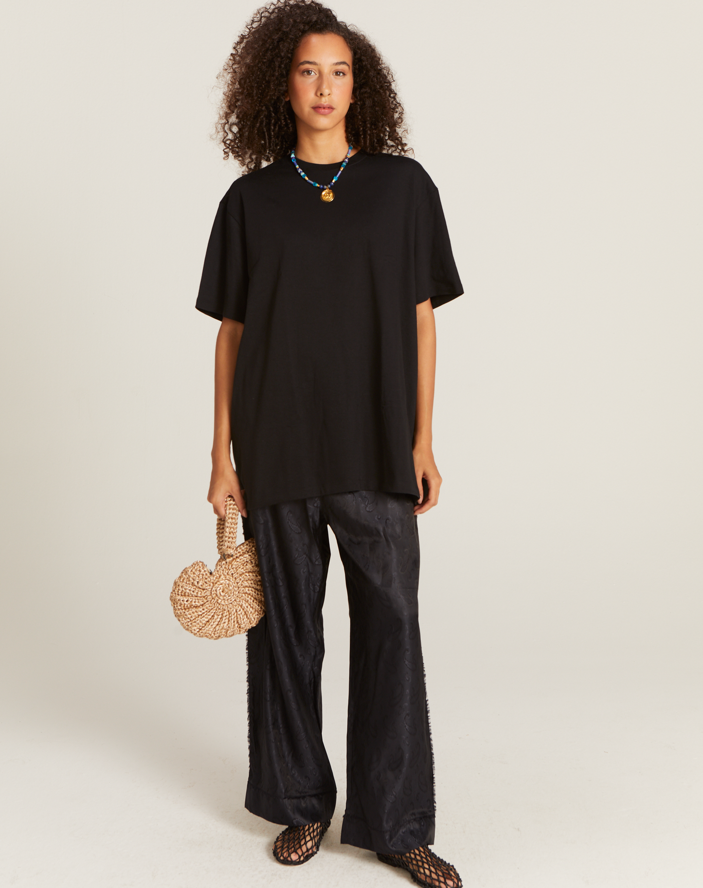 T-shirt Basic Oversized em Algodão Preta Tamanho único